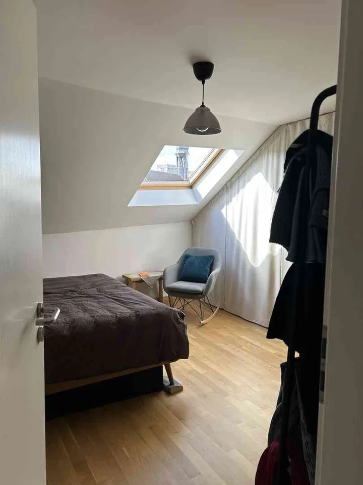 Spacieux 4,5 pièces lumineux avec 2 salles de bain