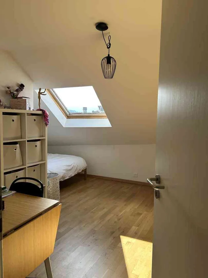 Spacieux 4,5 pièces lumineux avec 2 salles de bain