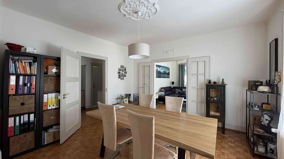 Besondere Jugendstil 4.5-Zi-Wohnung, ca.110m² mit zwei Balkons