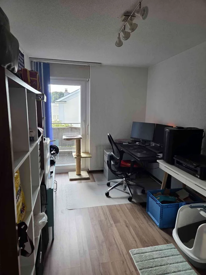 Grosse 3.5-Zimmer-Wohnung mit Galerie, Cheminée und eigener Waschküche