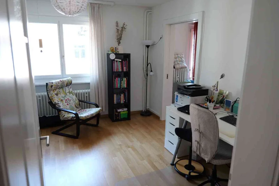 Sehr zentrale, ruhige und helle 4-Zimmer-Wohnung