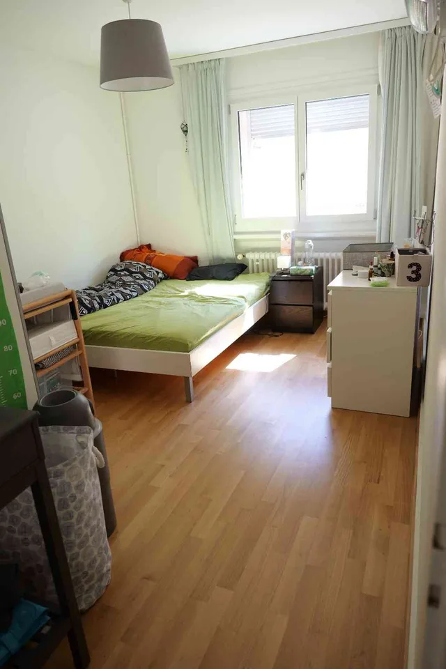 Sehr zentrale, ruhige und helle 4-Zimmer-Wohnung