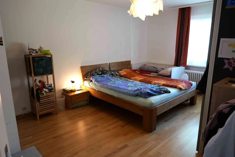 Sehr zentrale, ruhige und helle 4-Zimmer-Wohnung
