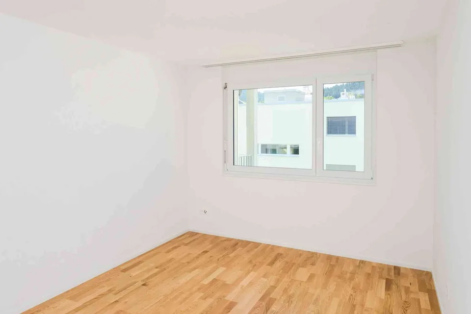 Moderne 2.5 Zimmer Wohnung mit Balkon