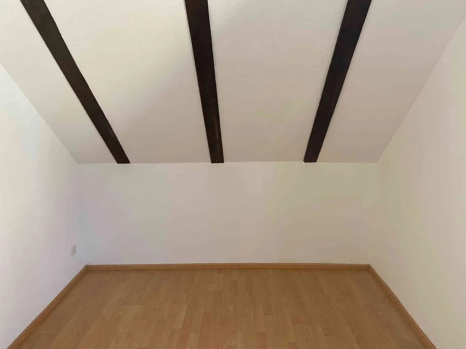 Grosszügige 4-Zimmer-Wohnung im 3. Obergeschoss zu vermieten