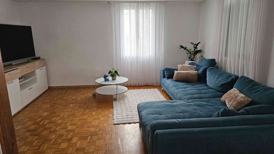 41/2-Zimmer-Wohnung, 1. OG, 87 m2, mit Balkon 13 m2