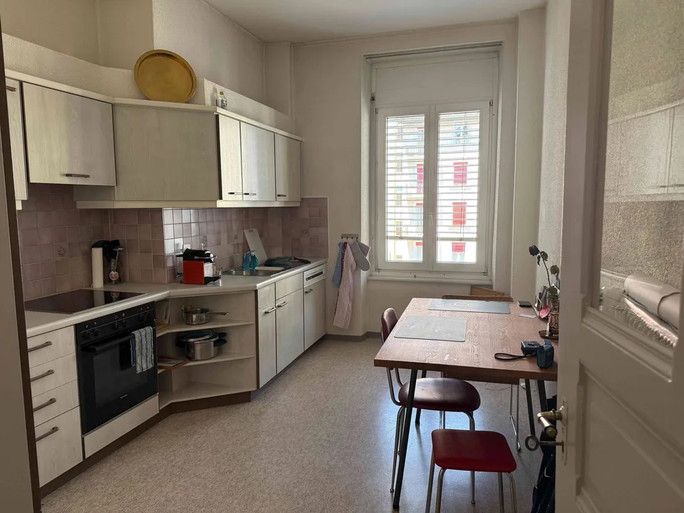 3.5 Zimmerwohnung am Bundesplatz zu vermieten (befristet)