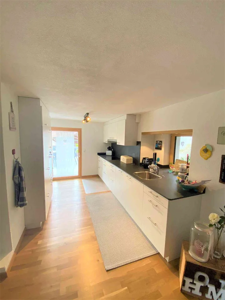 Heimelige Wohnung in Bauernhaus mit Bruchsteinmauer