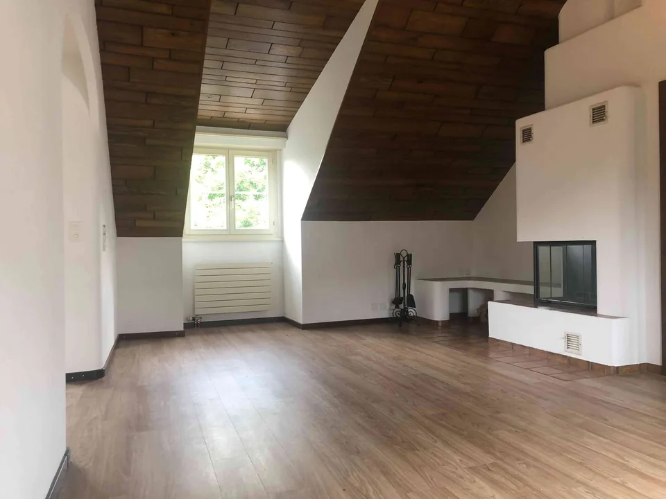 3.5-Zimmer-Dachwohnung mit Cheminée
