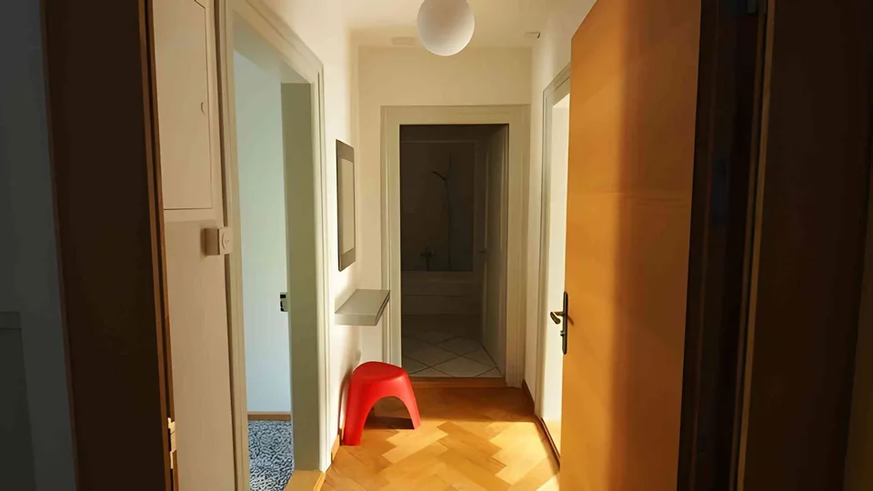 2,5-Zimmer helle und modernisierte Altbauwohnung im Breite-Quartier