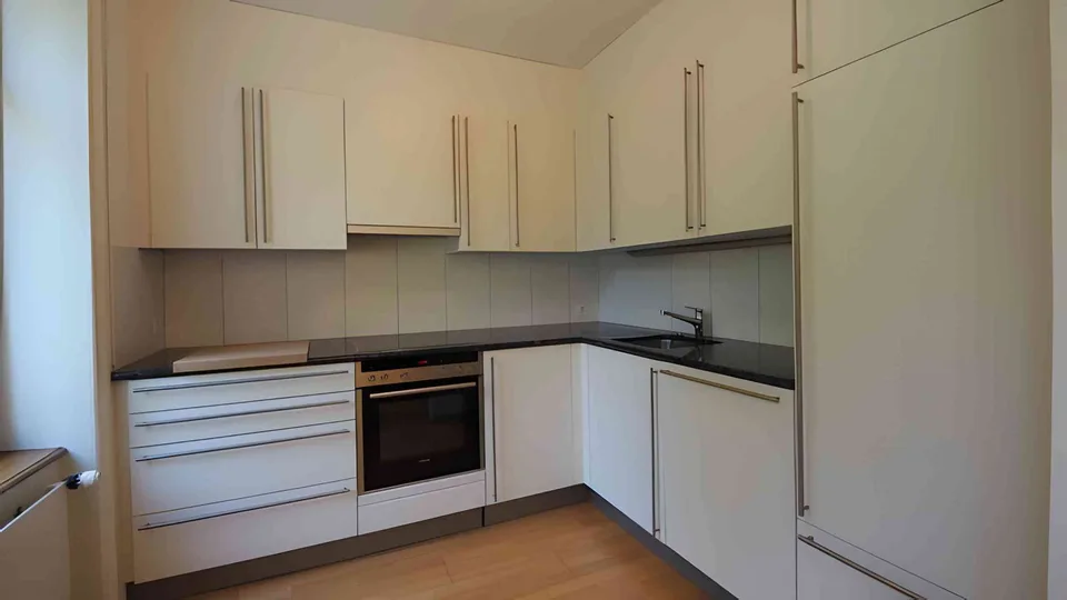 2,5-Zimmer helle und modernisierte Altbauwohnung im Breite-Quartier