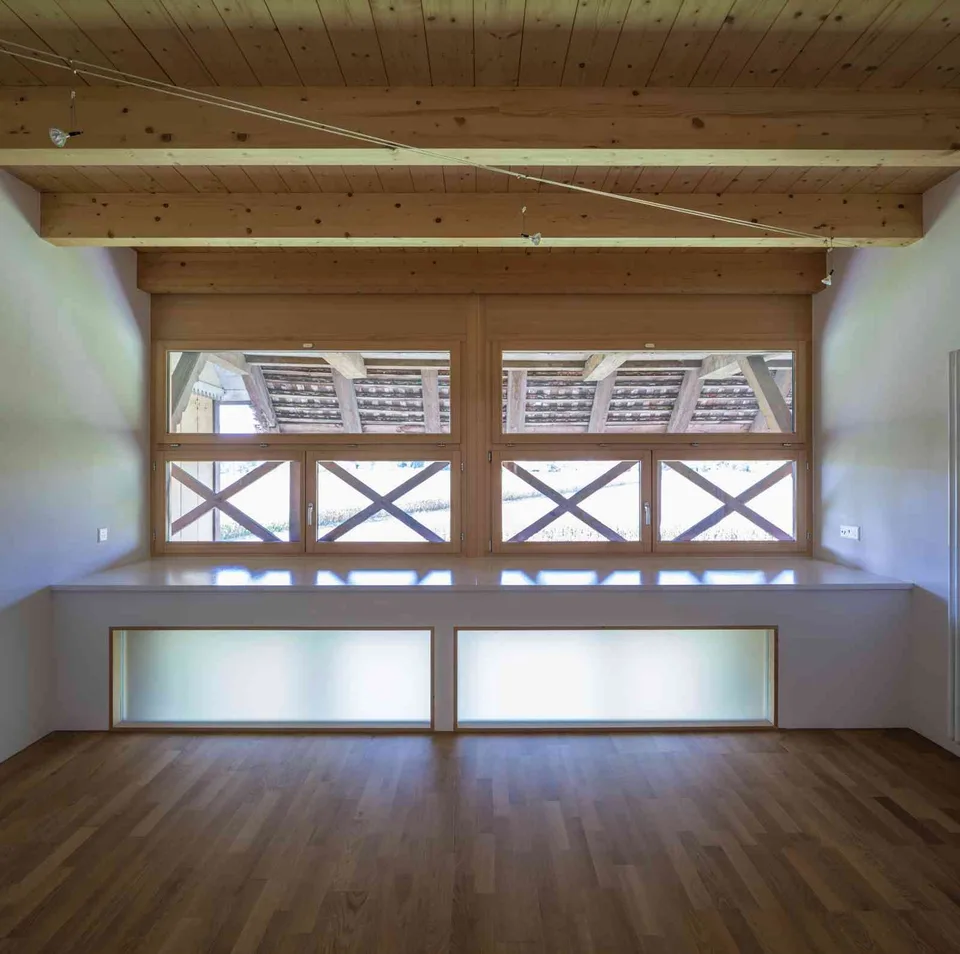 2,5-Zi.-Maisonette-Wohnung (69 m2) mit grosser Loggia und Weitsicht