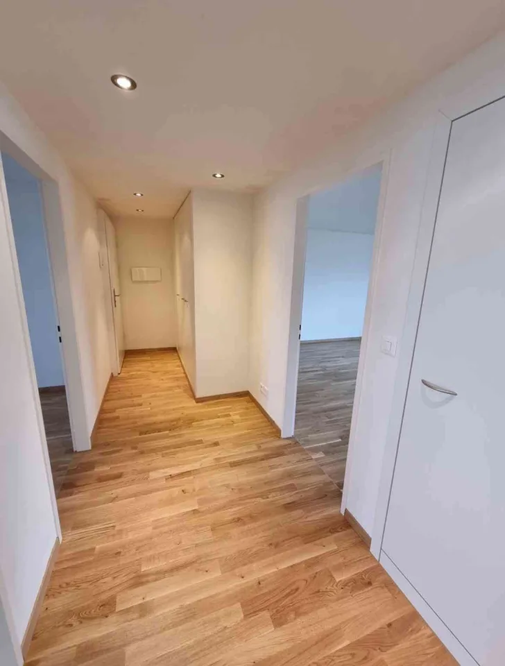 Helle 3-Zimmer-Wohnung mit Balkon und schöner Aussicht in Berikon