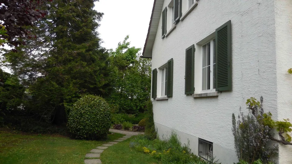 Einfamilienhaus mit grossem Garten an Toplage in Wädenswil