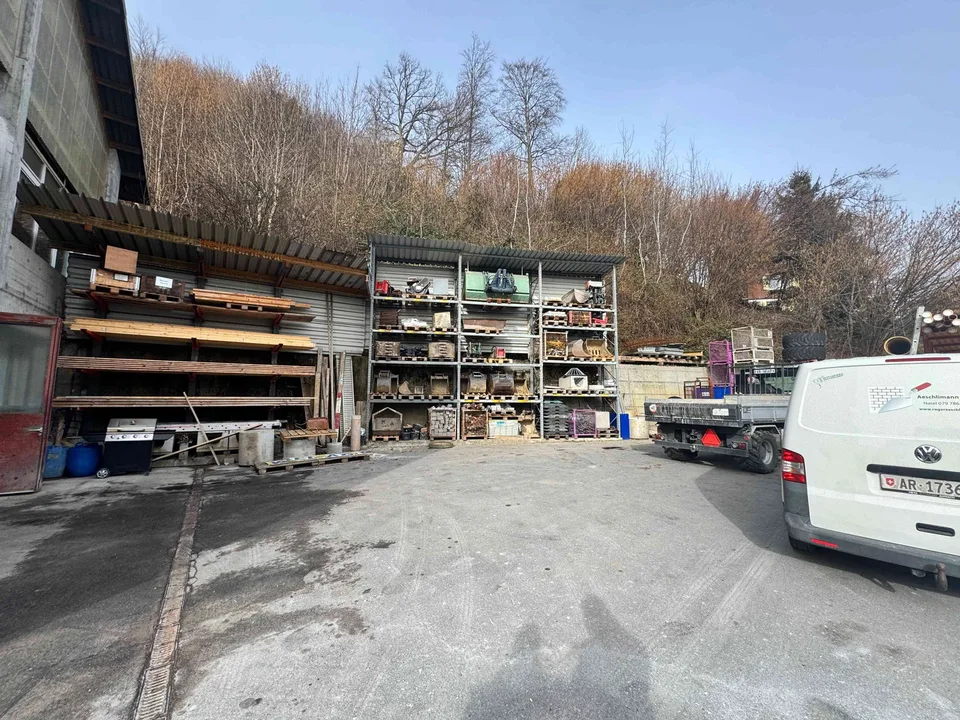 Vielseitige Gewerbe- Industriehalle in Walzenhausen zu vermieten