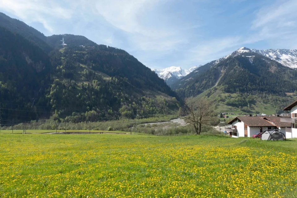 Bauland in Rabius (Surselva, Kanton Graubünden) zu verkaufen (V02)