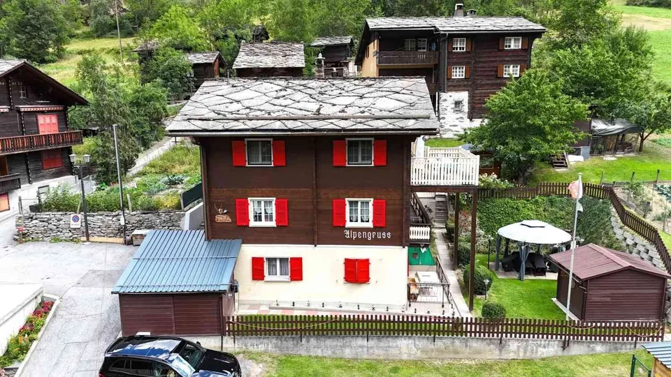 Wohlfühloase mit Gartenidyll & Bergsicht nahe Zermatt