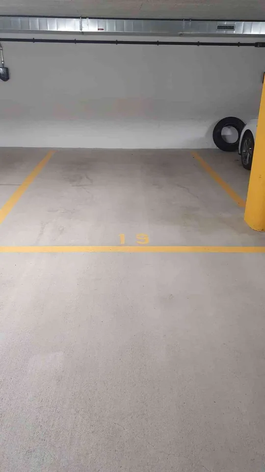 Tiefgaragenplatz zu verkaufen