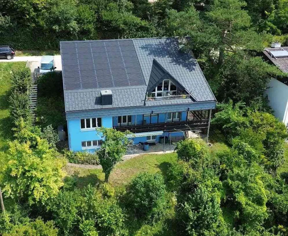 Grosszügiges Einfamilienhaus in Beringen im Grünen
