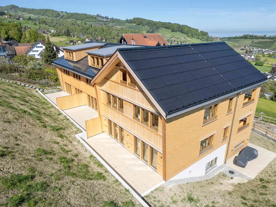 Vollholz 3.5 Zimmer Maisonettewohnung