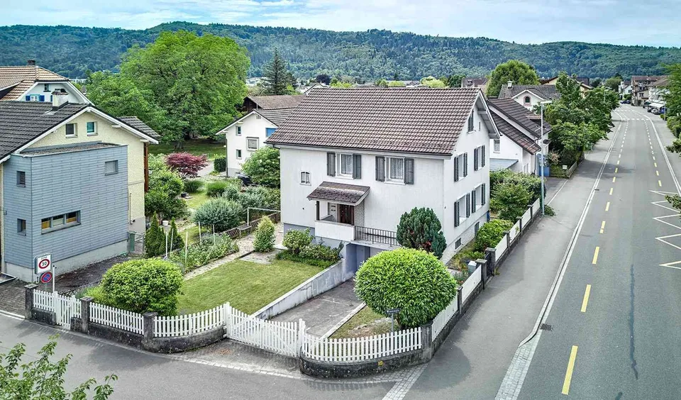 Mehrgenerationenhaus mit Entwicklungspotenzial an zentraler Lage
