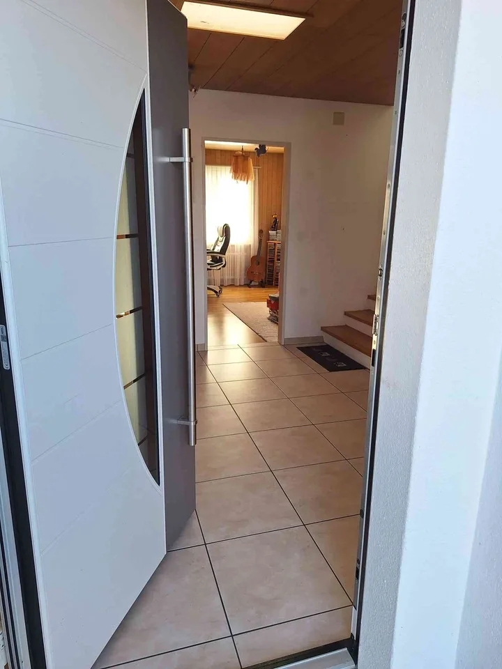 Grosszügiges 10 Zimmer-Einfamilienhaus