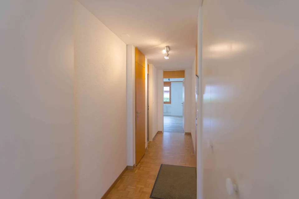 praktische, zentrale 2½-Zimmer-Gartenwohnung – Foto 12 von 12