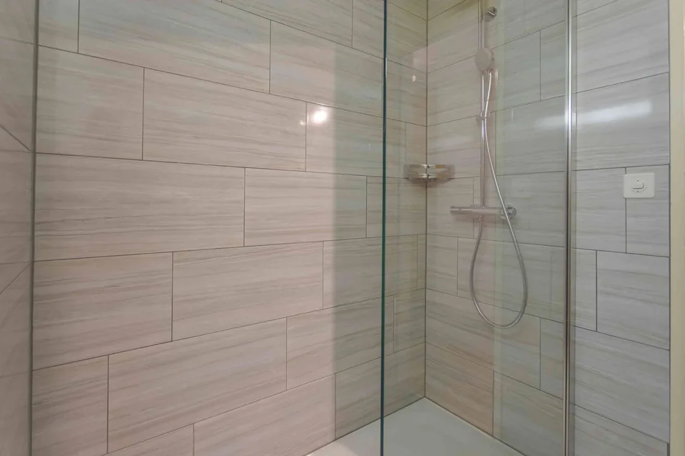 praktische, zentrale 2½-Zimmer-Gartenwohnung – Foto 11 von 12
