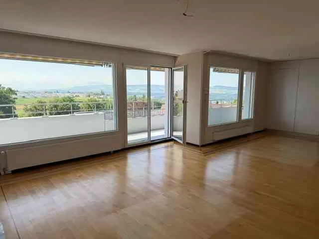 5 1/2 Wohnung mit traumhafter Aussicht