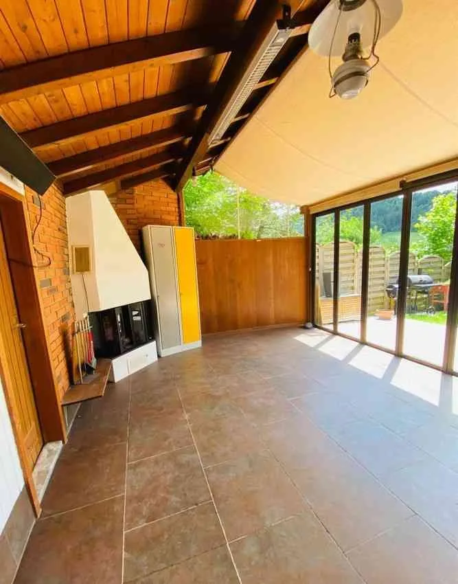 Einzigartiges Wohnen (Ferienhaus) und privatem Grundstück am See