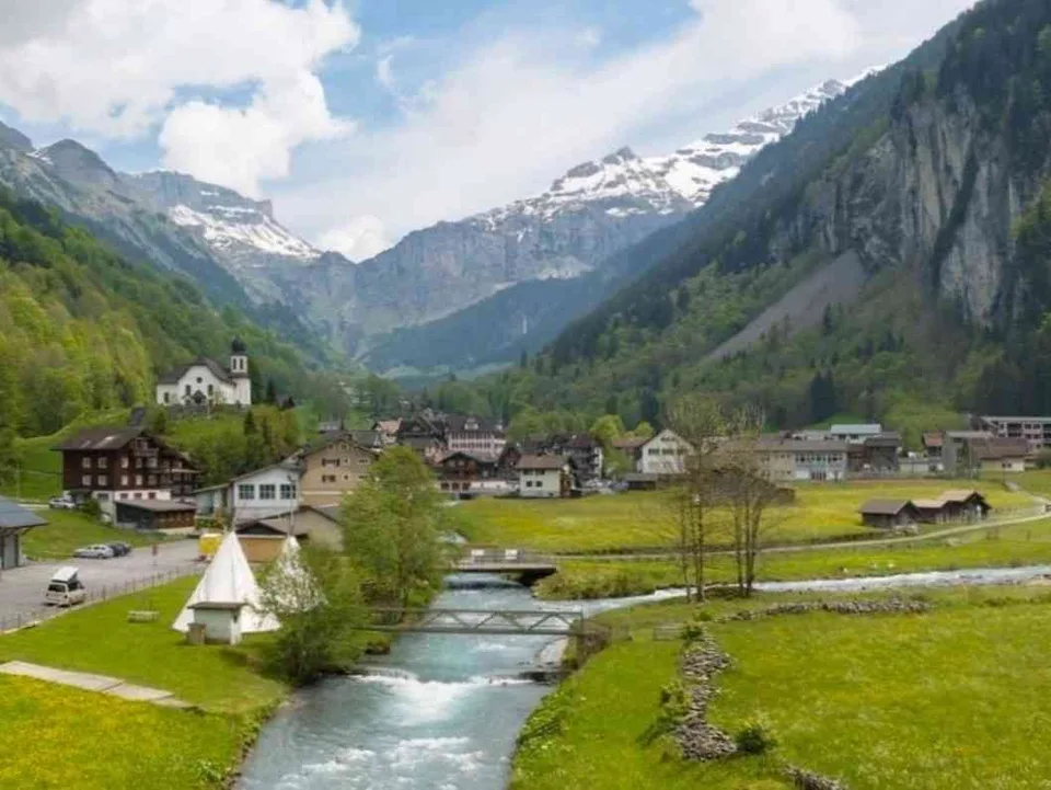 Bauland an Hanglage