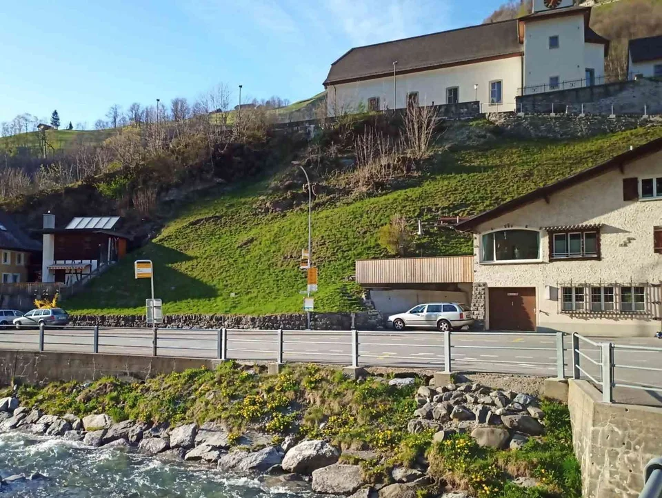 Bauland an Hanglage