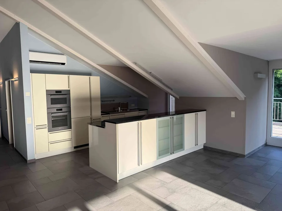 Exklusive 4.5-Zimmer-Dachwohnung 185 m² Wohnfläche, 48 m² Terrasse
