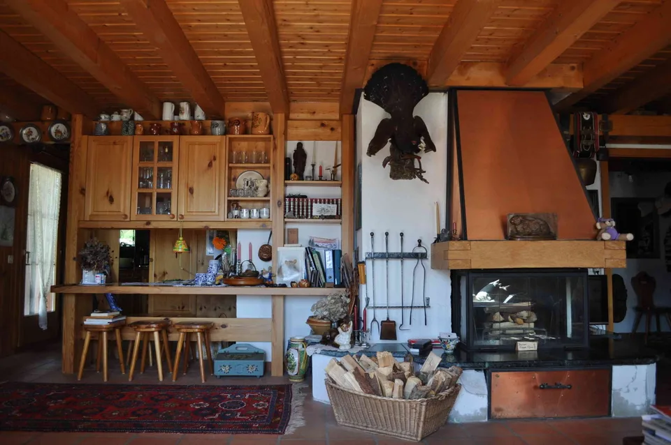 Charmantes 7-Zimmer-Chalet in Churwalden mit atemberaubendem Bergpanorama – Foto 4 von 6