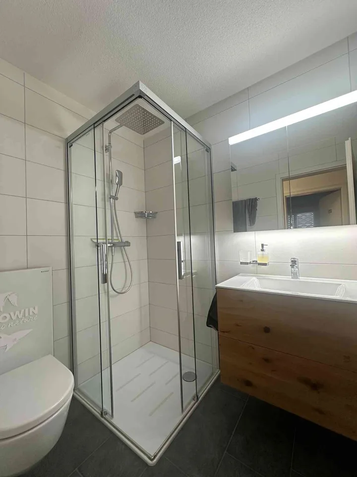 Moderne 5.5 Zimmer Wohnung in Arth