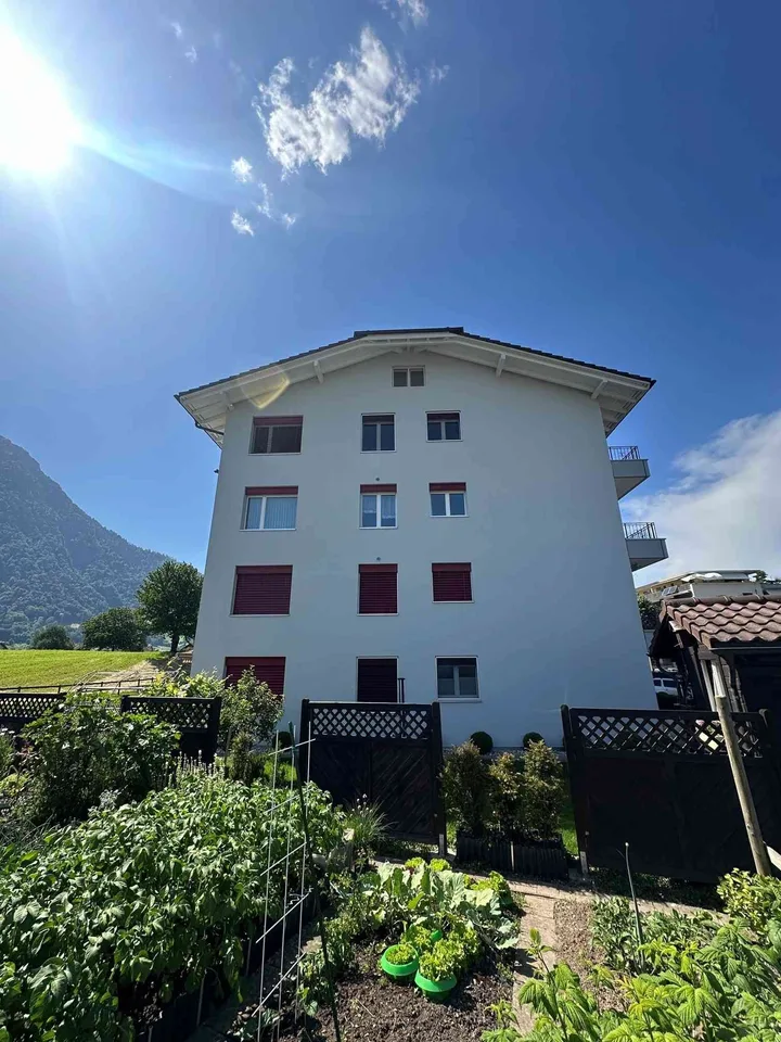 Moderne 5.5 Zimmer Wohnung in Arth