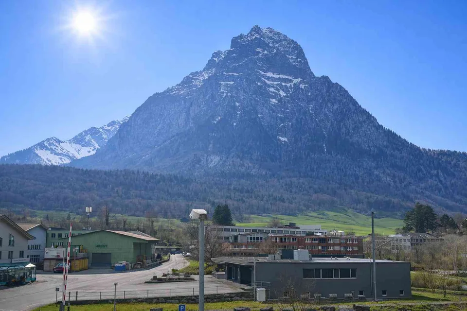 Charmantes Reiheneinfamilienhaus an der Bahnhofstrasse in Ennenda
