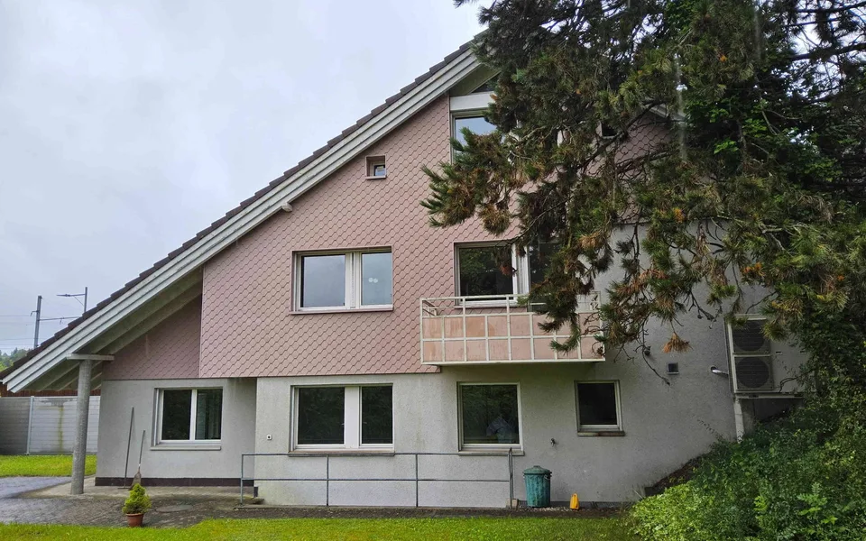 Grosses 5 Zimmer Doppeleinfamilienhaus in Rudolfstetten