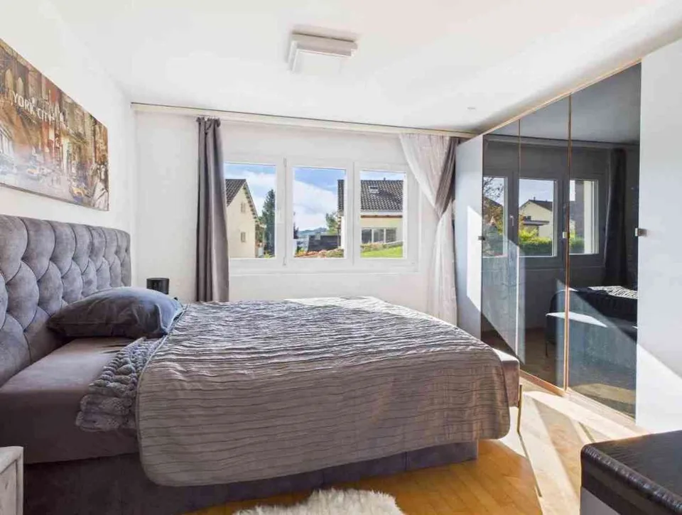 Einmaliges Angebot 5,5 Zimmer, 143m3, Terrasse 35m2 ,Jakuzzi,100m-See
