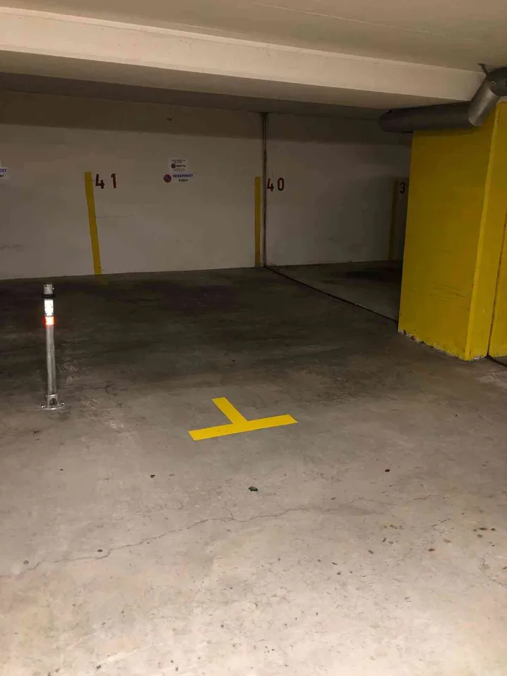 Tiefgaragenplatz im Swissholiday Park/Axenfels