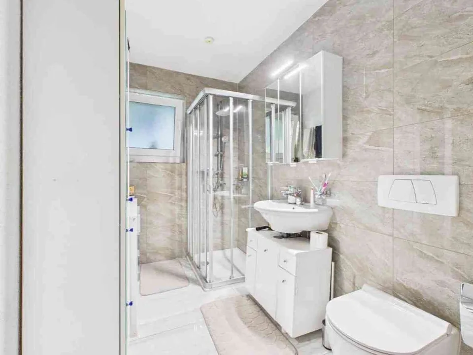 Verkaufe lux 2,5 Zimmerwohnung ,75m2,Greppen-Lu,Terrasse 35m2, Jakuzzi