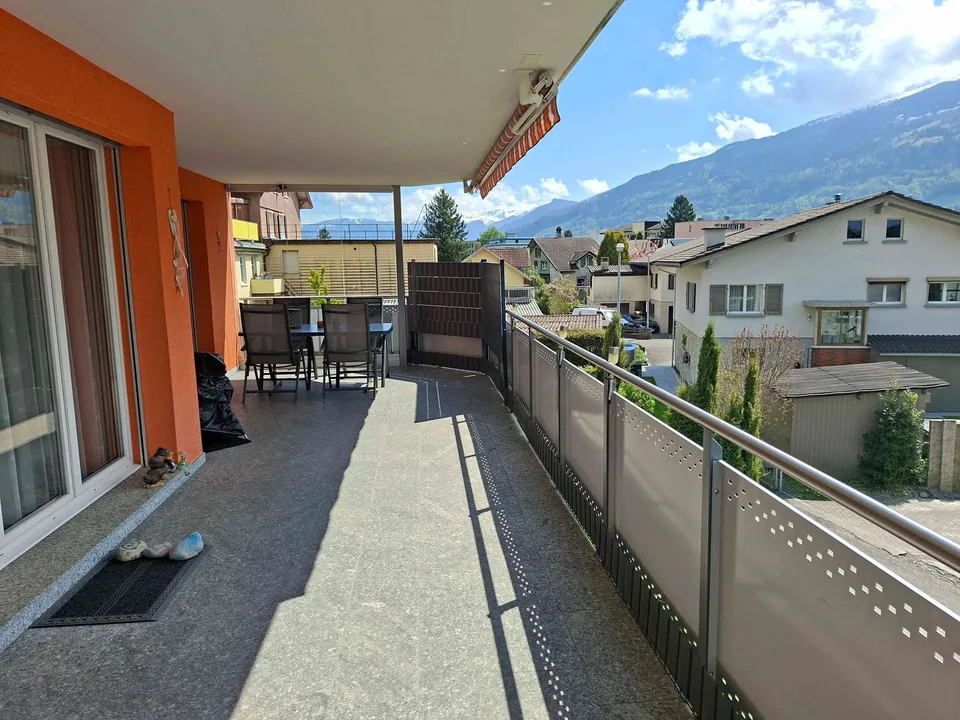 Sehr schöne und gepflegte 5.5 - Zimmerwohnung zu verkaufen