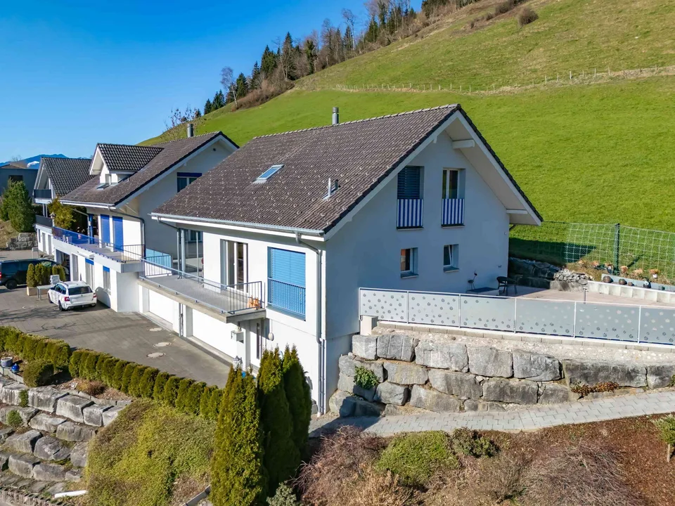 Obbürgen-Stansstad: 5-Zimmer Einfamilienhaus inmitten schönster Natur
