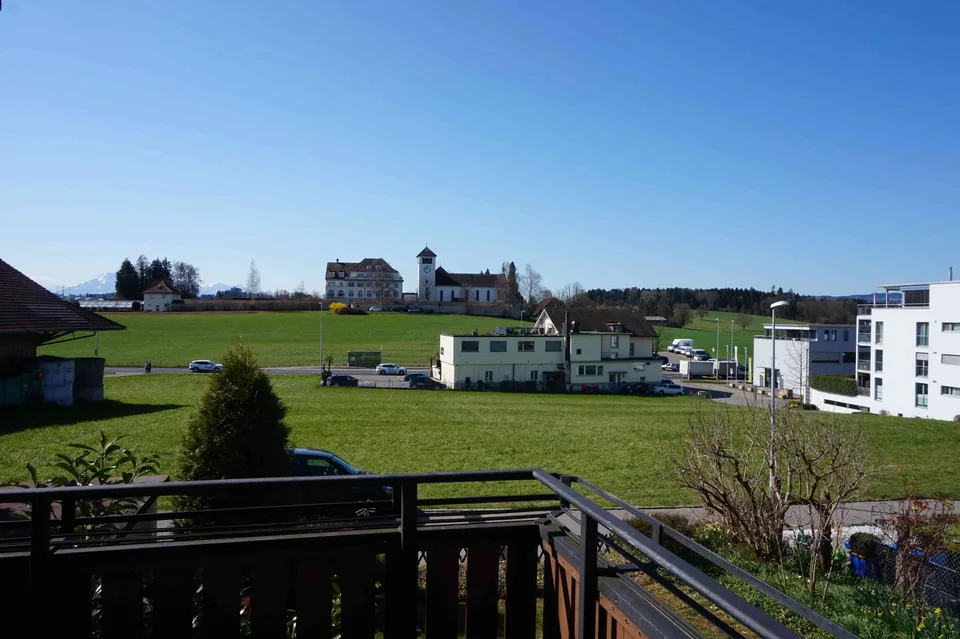 Chalet mit Entwicklungspotenzial an bevorzugter ruhiger Lage