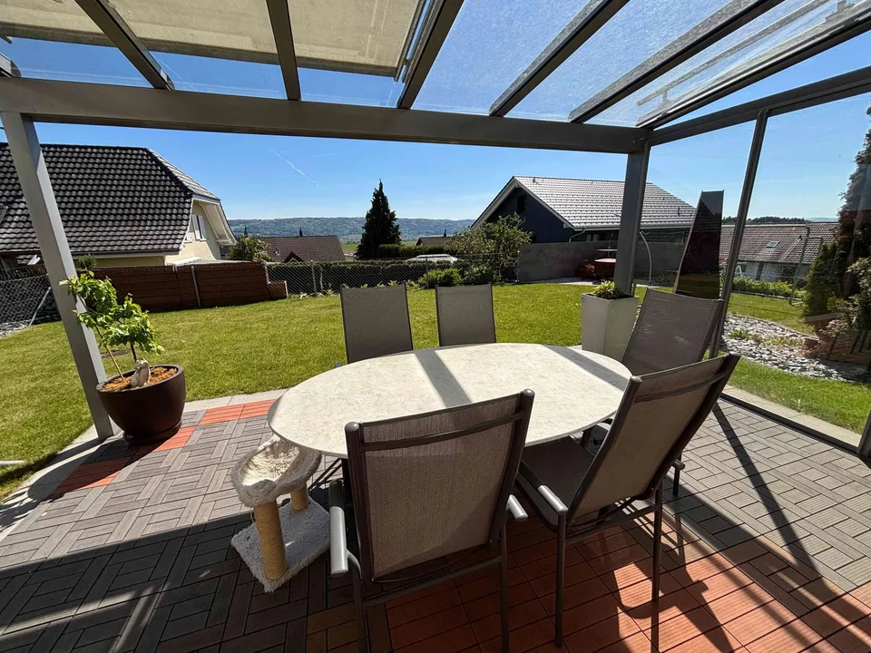 "5 ½-Zimmer-Doppeleinfamilienhaus an sonniger, ruhiger Lage"