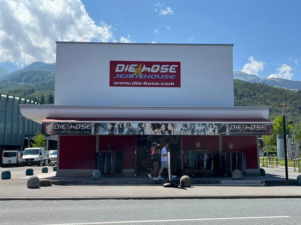 Geschäftshaus mit Entwicklungspotenzial an hochfrequenter Lage und ...