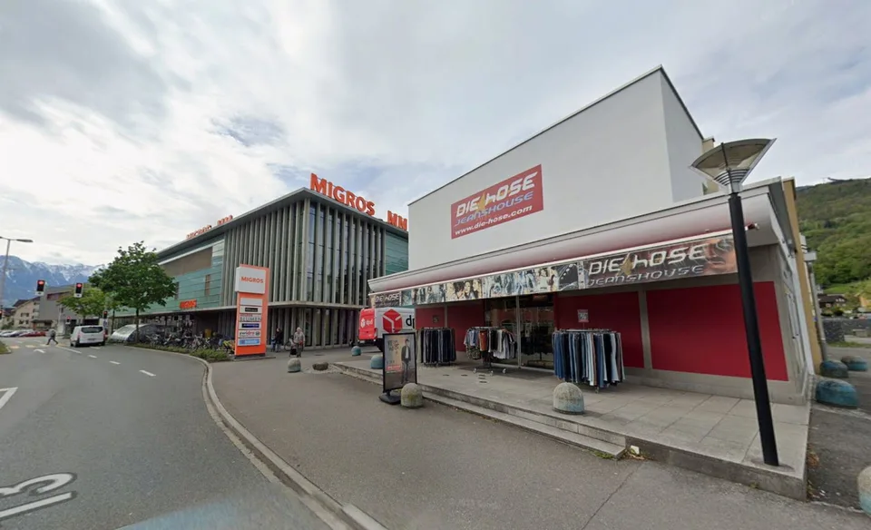 Geschäftshaus mit Entwicklungspotenzial an hochfrequenter Lage und ...