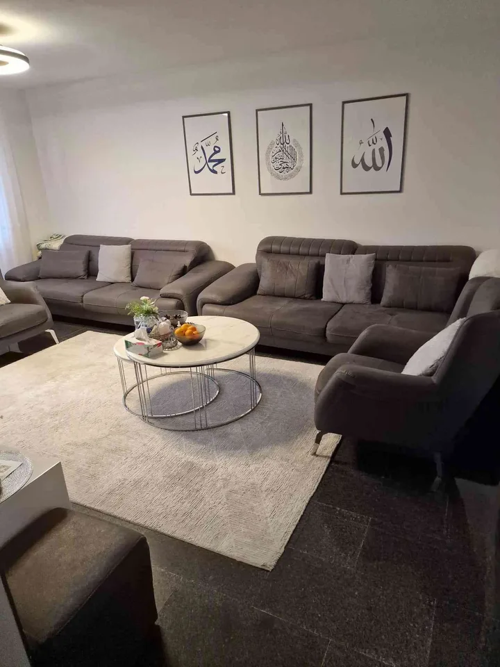 Erstklassige 4.5 Zimmer Wohnung an top Lage