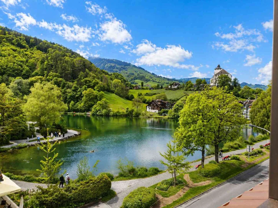 Attikawohnung mit Loggia & See- Schlossblick (C304)
