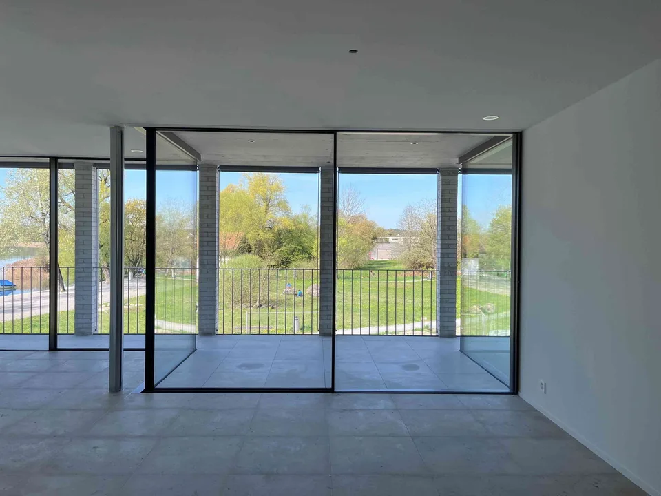Exclusivité dans la perfection la plus élevée – où le lac devient un espace de vie – photo 14 sur 14